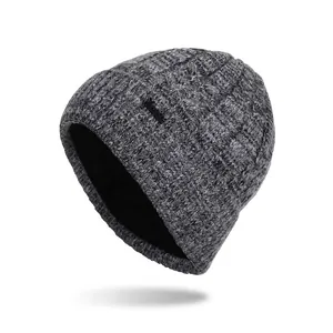 Winter Warm Cable Knit Beanie Hat For Men Women Fleece Lined Thickened Thermal Outdoor Skull Cap With Metal Label Acrylic Beanie