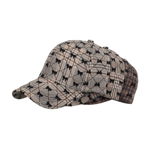 Fashionable plaid baseball cap with black bow prints and a curved brim for women
