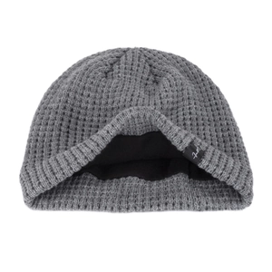 Bonnet d'hiver en tricot gris foncé pour hommes avec doublure polaire et texture tissée