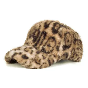 Casquette de Baseball en Fausse Fourrure Imprimé Léopard pour Femme Bonnet d'Hiver Chaud en Peluche Mode Streetwear
