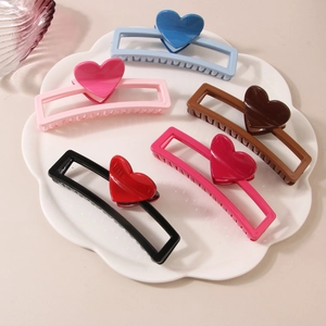 Five-piece colorful heart-shaped claw clips set in blue, pink, rose, brown and black colors