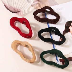 Pinza per Capelli da Donna Vintage Floccata in Velluto a Nuvola Grande Molla per Capelli Ondulata Elegante Accessori per Capelli Autunno Inverno