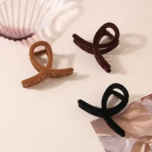 Women Retro Flocking Hair Claw Clip Simple Matte Velvet Shark Clip Large Hair Styling Accessory For Thick Hair Solid Color
