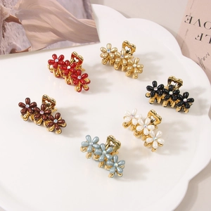 Set di 6 mollette per capelli a fiore con strass e manici a cuore in vari colori