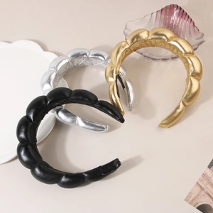 Set di tre cerchietti imbottiti stile nuvola in pelle PU metallizzata oro, argento e nero