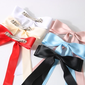 Grandes barrettes à nœuds en satin de six couleurs avec pinces à ressort en métal argenté