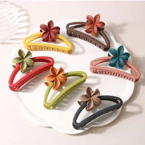 Large Plumeria Flower Hair Claw Clip For Women Frosted Lacquered Plastic Hollow Shark Clip Headwear Fashion Hair Accessories