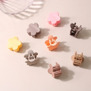 Korean Style Mini Flower Hair Claw Clips Matte Macaron Color Nonslip Small Shark Bangs Hairpins For Women Accessories