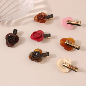 Barrettes à cheveux fleurs de rose faites à la main en acétate aux couleurs vintage