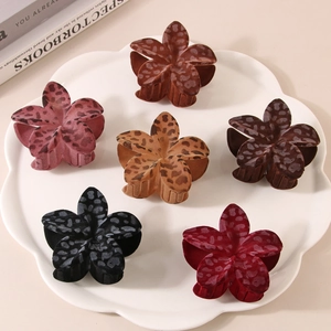 Molla per Capelli a Forma di Fiore con Stampa Leopardata Floccata per Donna Accessori per Capelli in Resina Floreale