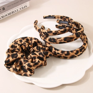 Retro leopard print headband and scrunchie set made of durable fabric for women