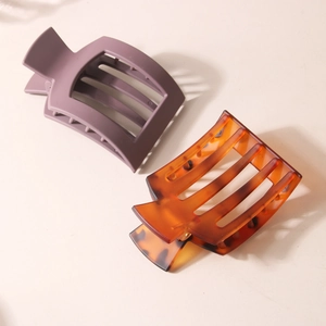 Pinces à cheveux carrées minimalistes en violet mat et ambre écaille de tortue