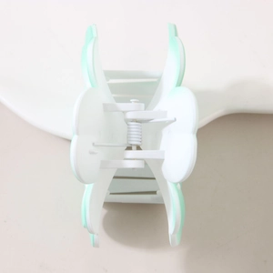 Exquisite heart-shaped mint green and white dual-tone hair claw clip with metal spring