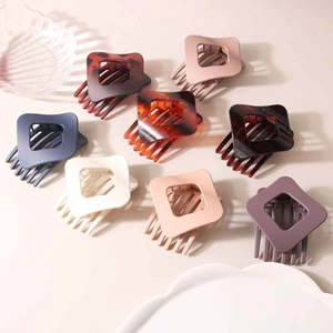 Pince à Cheveux Géométrique Losange Creuse Pour Femmes PC Mat Élégante Grande Pince Crabe Accessoires de Coiffure Mode