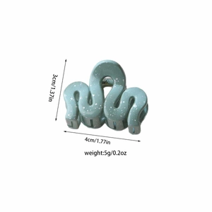 Detailed size view of Morandi green wave hair claw with dimensions 4cm length and 3cm height