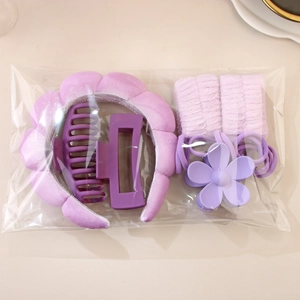 Coffret bandeau en velours violet avec pinces à cheveux et bracelets en peluche