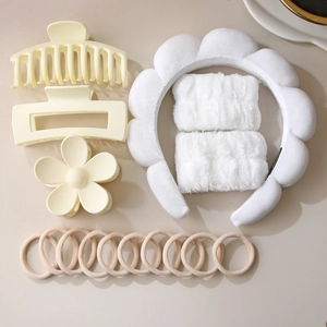 Ensemble d'accessoires cheveux crème avec serre-tête éponge, pinces et bracelets