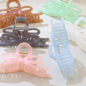 Set di mollette per capelli a fiocco in sei colori perlati con molla in metallo resistente