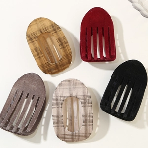 Five-piece set of vintage velvet and plaid duckbill hair clips for French elegant styling