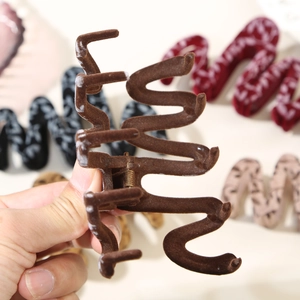 Wave-shaped velvet flocking hair claw clips set in various colors for women's hairstyling