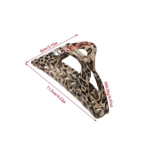 Detailed size map for leopard print hair claw clip showing 11.5cm length and dimensions