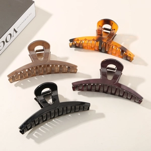 Lot de quatre grandes pinces à cheveux de 13 cm en ambre, marron, bordeaux et noir mat
