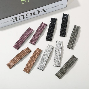 Sparkling rhinestone hair clip set with 5 colors for women in an elegant rectangle shape