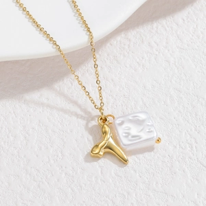 Collier de luxe en acier inoxydable avec queue de poisson dorée et pendentif perle carrée