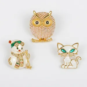 Broche de Noël Dessin Animé Bonhomme de Neige Fausse Künstliche Perle Hibou Chat en Acier Inoxydable Épinglette pour Femme Cadeau de Fête