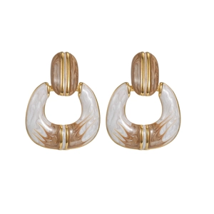 Boucles d'oreilles vintage géométriques avec résine marbre blanc et bordure dorée