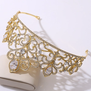 Détails de la couronne de mariée en alliage doré avec des strass étincelants en forme de goutte