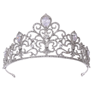 Baroque Alliage Zirconia Couronne de Mariée Avec Strass Rétro Cœur Mariage Anniversaire Fête Bijoux de Cheveux pour Femmes