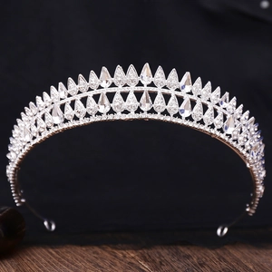 Elegant Baroque silver bridal tiara crown with teardrop crystals for wedding party hair