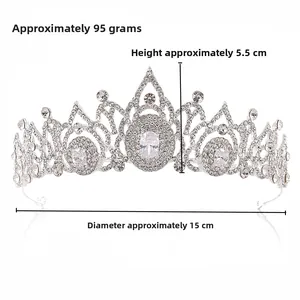 Détail de tiara de mariée en argent, 5,5 cm de haut avec des cristaux étincelants