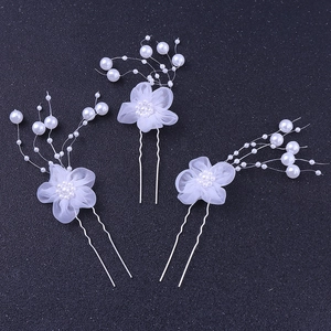 Handgefertigte Braut-Haarnadeln mit Spitzenblumen, weißen Perlen und U-förmigen Clips
