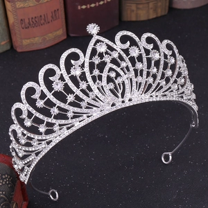 Luxury Baroque bridal tiara with sparkling rhinestones and silver alloy floral patterns