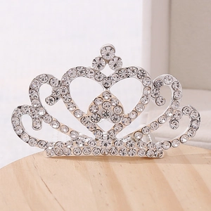 Elegant silver crystal crown hair comb for girls with heart rhinestones on wood base