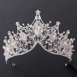 Couronne de Mariée en Alliage Fait Main Avec Strass et Perles Artificielles de Luxe Accessoires de Cheveux pour Mariage Anniversaire Banquet Femme
