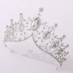 Elegant silver Baroque bridal crown featuring intricate crystal rhinestones for weddings