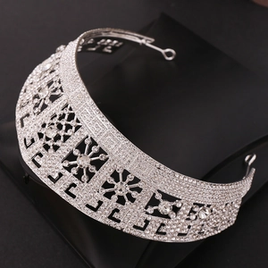 Elegant Baroque bridal tiara with sparkling rhinestones and silver-toned alloy hollow design