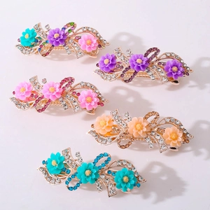 Set mit 5 eleganten Kristall-Blumen-Haarspangen in verschiedenen Pastellfarben