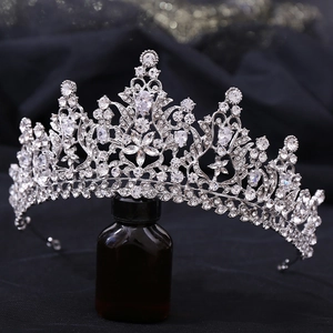 Luxurious bridal tiara with 3A cubic zirconia and silver alloy flower design for weddings