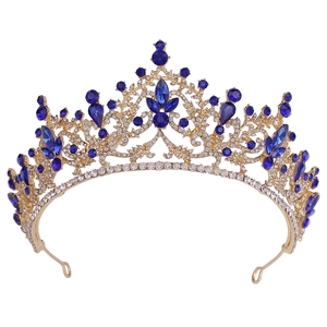 Couronne de mariée dorée de luxe avec strass bleu foncé et accents de zircon étincelants