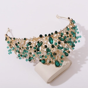 Tiare vintage dorée élégante avec cristaux vert émeraude et strass pour mariages de mariée