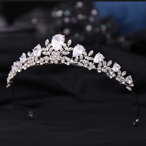 Elegant Zirconia Bridal Tiara Alloy Rhinestone Leaf Crown For Wedding Party Luxurious Botanical Headpiece Hair Accessories