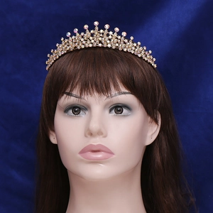 Couronne de mariée exquise en or avec strass colorés scintillants pour les cérémonies