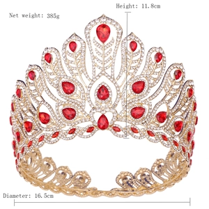 Vue détaillée de la couronne de paon en alliage avec cristaux rouges et dimensions