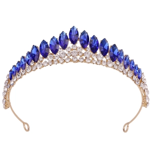 Couronne de mariée dorée avec cristaux marquise bleu marine et diamants blancs
