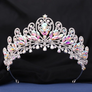 Détails de la couronne de mariée luxueuse avec cristaux AB colorés sur alliage argenté
