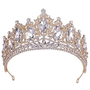Couronne de mariée baroque dorée avec strass rouges et clairs de luxe pour les mariages